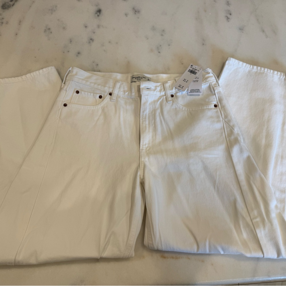 Abercrombie & Fitch Women's Cream Straight Leg Jeans